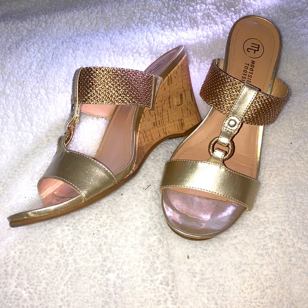 Gold Mootsie Tootsies